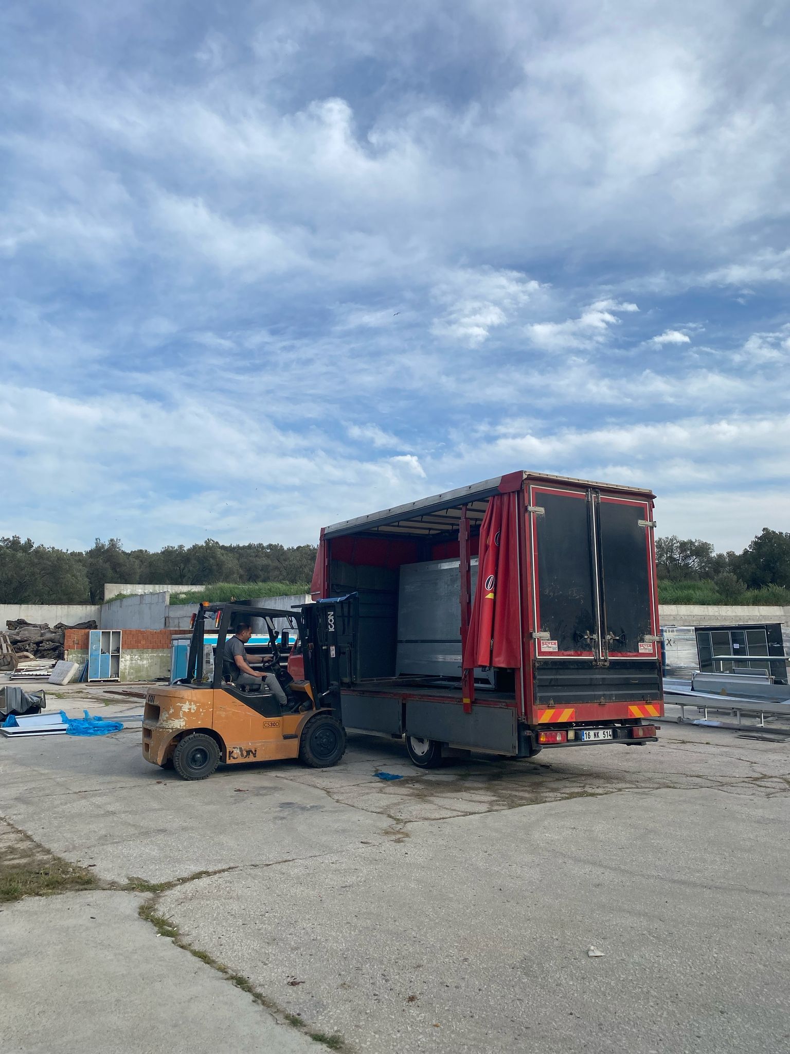 Yıldırım Forklift Kiralama